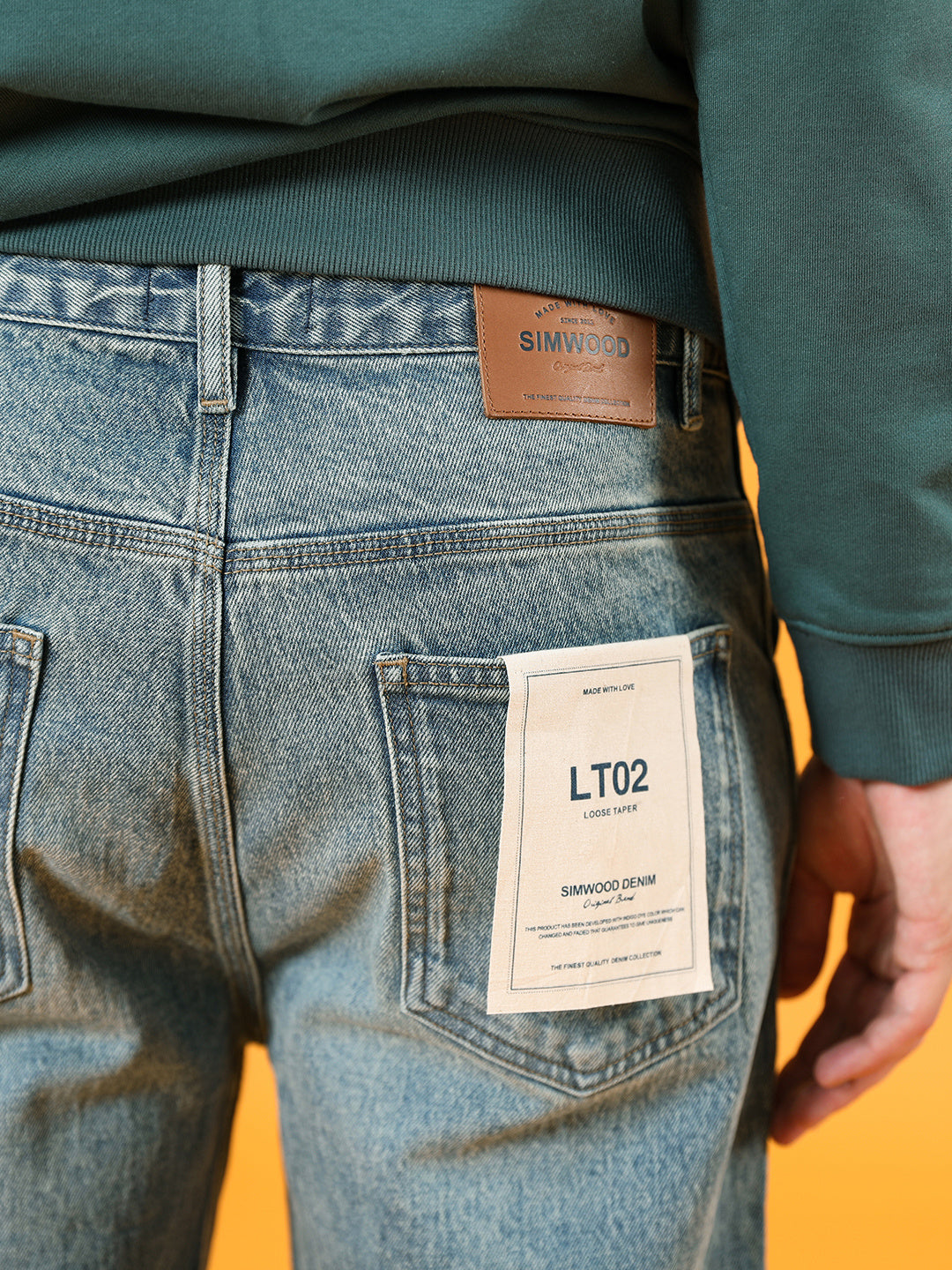 Men's washed cropped jeans